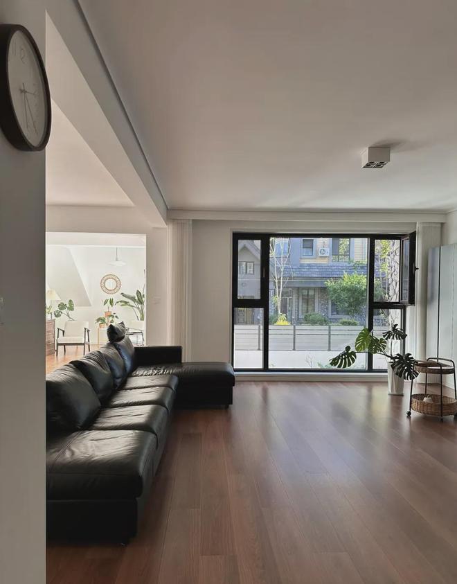 bcb40d42be4383efd9f54144909b0061